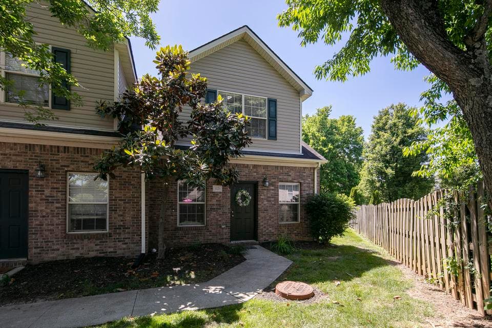 1123 Oatlands Park, Lexington, KY 40509