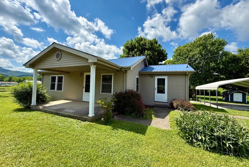 276 Evergreen Road, Flat Lick, KY 40935
