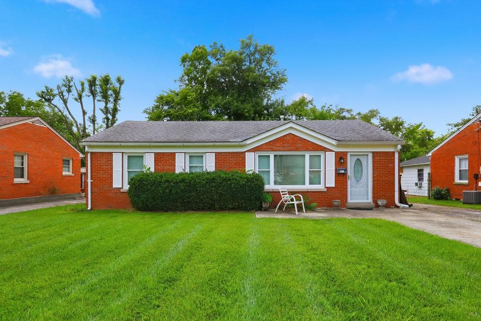 1008 Della Drive, Lexington, KY 40504