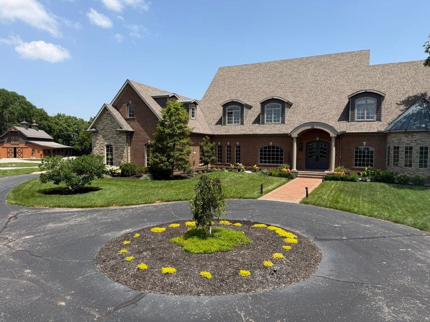 1261 Todds Station, Lexington, KY 40509