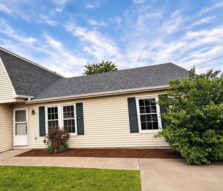 220 Azalea, Harrodsburg, KY 40330