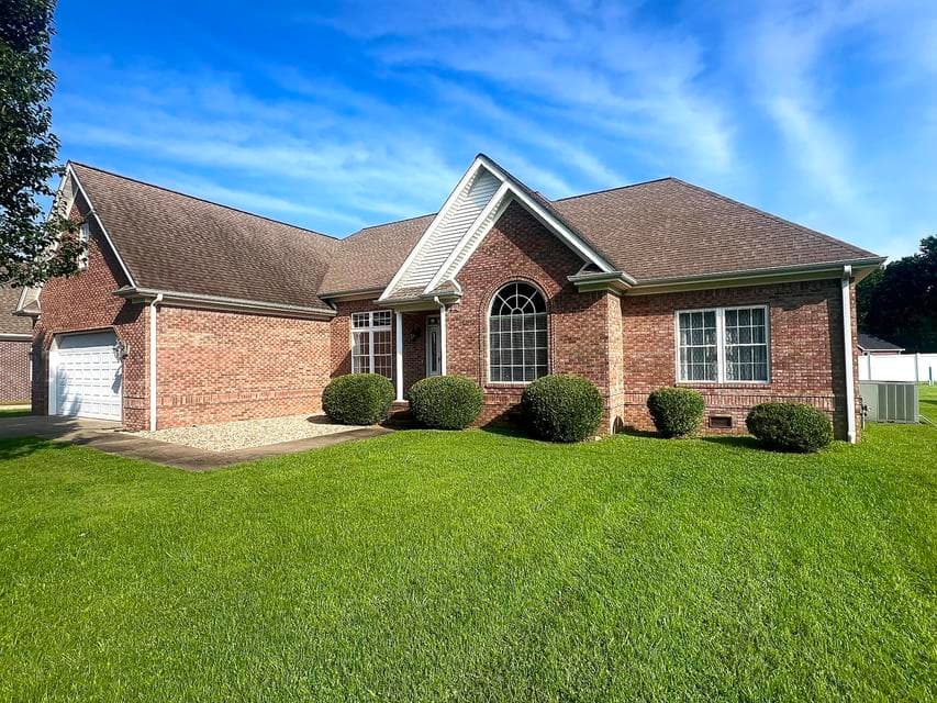 564 W Wiswell Road, Murray, KY 42071