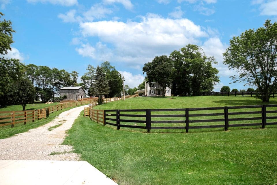 560 Delaney Ferry Road, Versailles, KY 40383