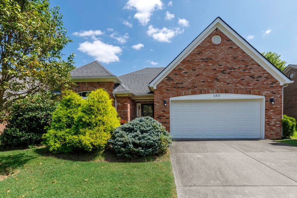 180 Paddock Drive, Versailles, KY 40383