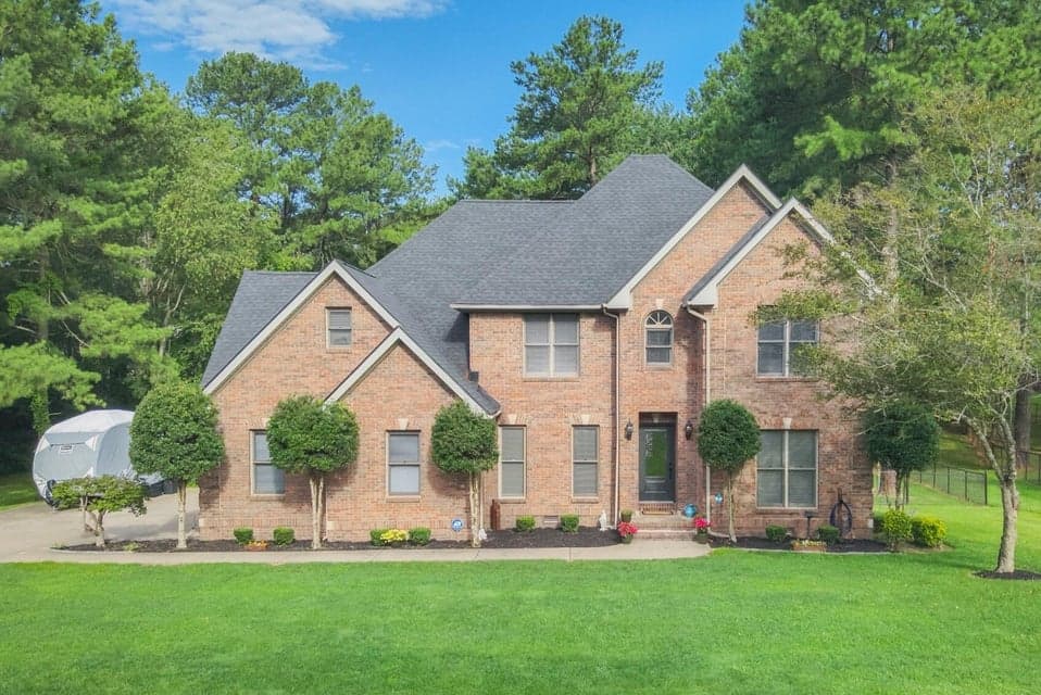 16 Greenwood Place, Paducah, KY 42003