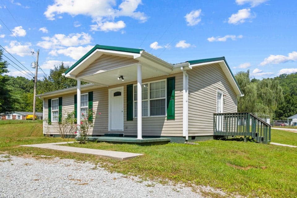 48 Crescent Road, Manchester, KY 40962