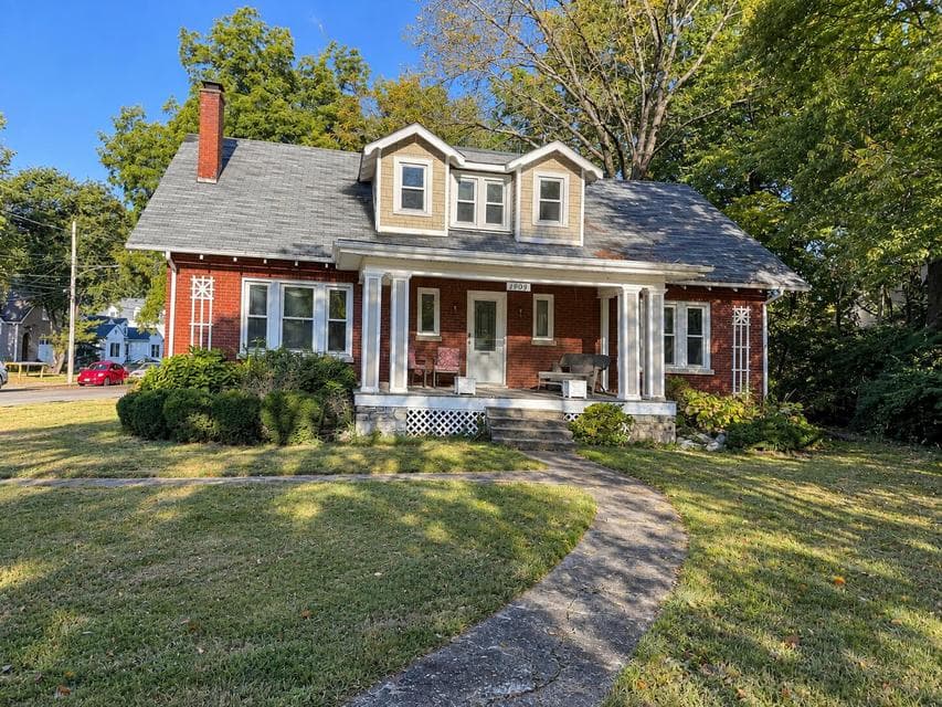 1909 Nicholasville Road, Lexington, KY 40503