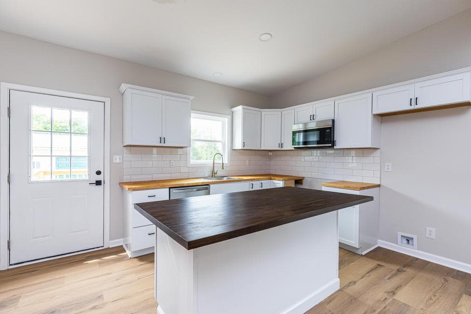 1933 Thatchers Mill Road, Paris, KY 40361