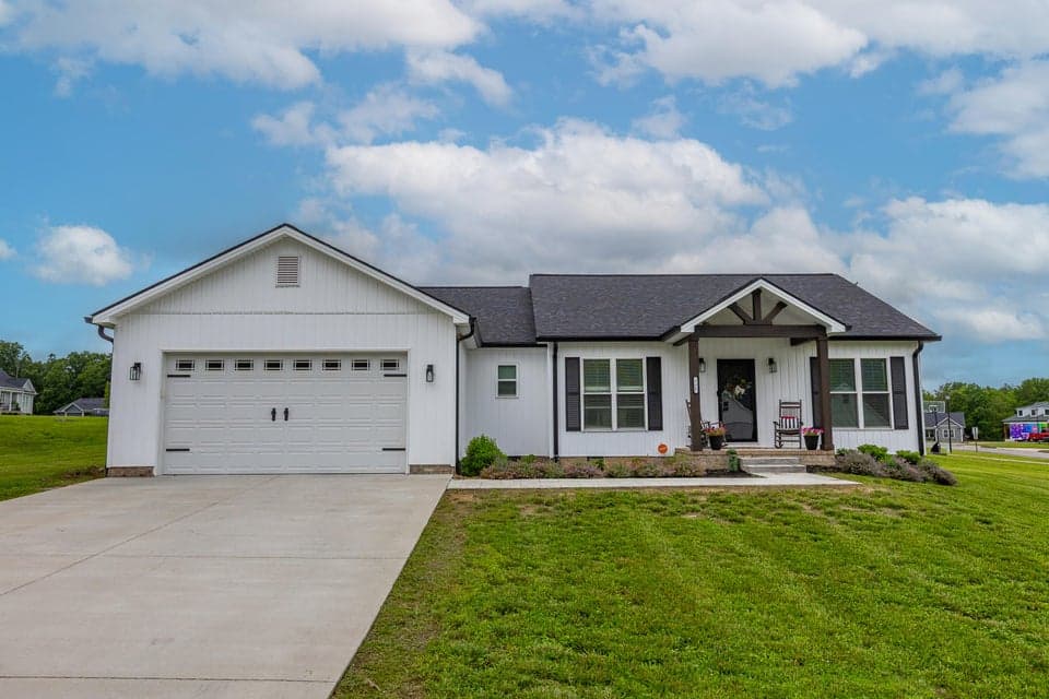 132 Allyson Circle, Junction City, KY 40440