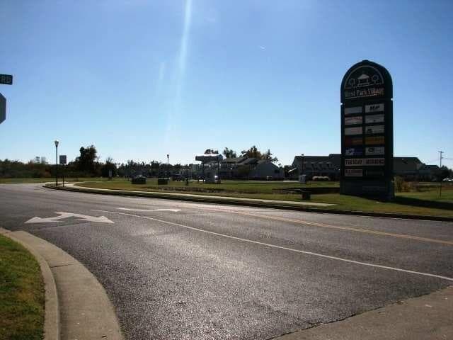 2740 W Park Drive, Paducah, KY 42001