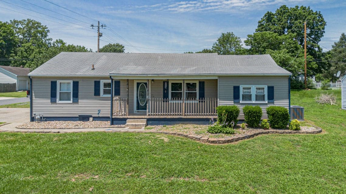 737 6th Avenue, Calvert City, KY 42029
