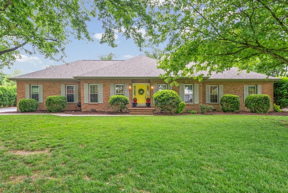 219 Fairfax Avenue, Hopkinsville, KY 42240