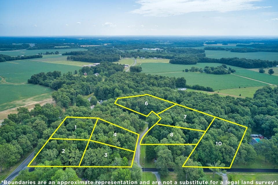 Lot #10 McDougal Drive Oakwood Subdvision, Murray, KY 42071