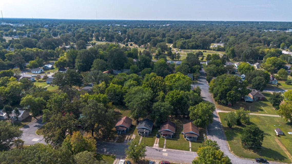 411 W Jefferson Street Parent property of 37 SF homes, Paducah, KY 42001