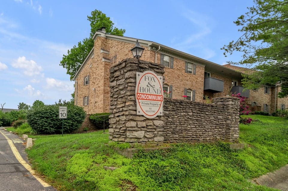 1084 Armstrong Mill Road B, Lexington, KY 40517