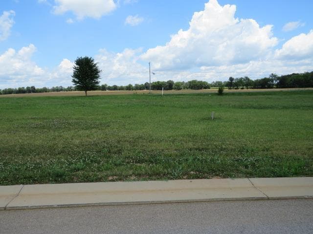 402 Meadow Glenn Lane, Hopkinsville, KY 42240