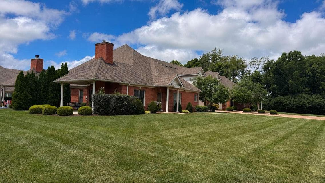 150 Sugartree Lane, Versailles, KY 40383