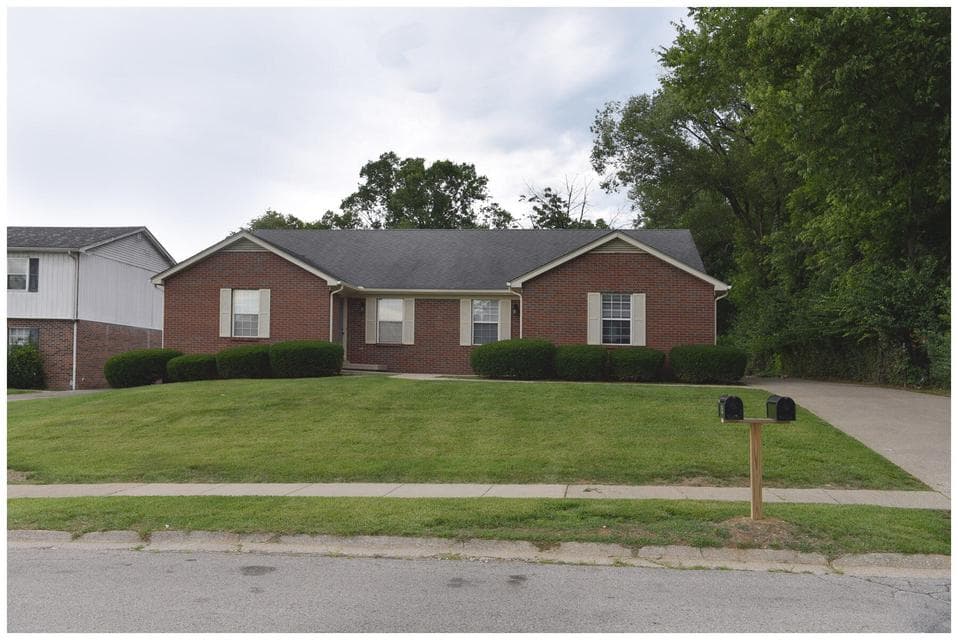 105 Oakmont Lane, Frankfort, KY 40601