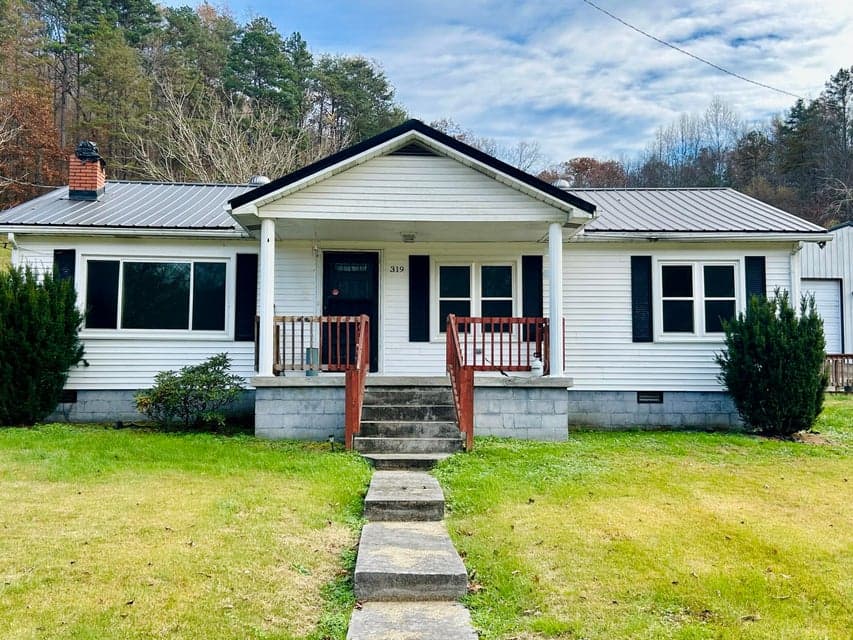 319 Highway 472 Highway, Manchester, KY 40962