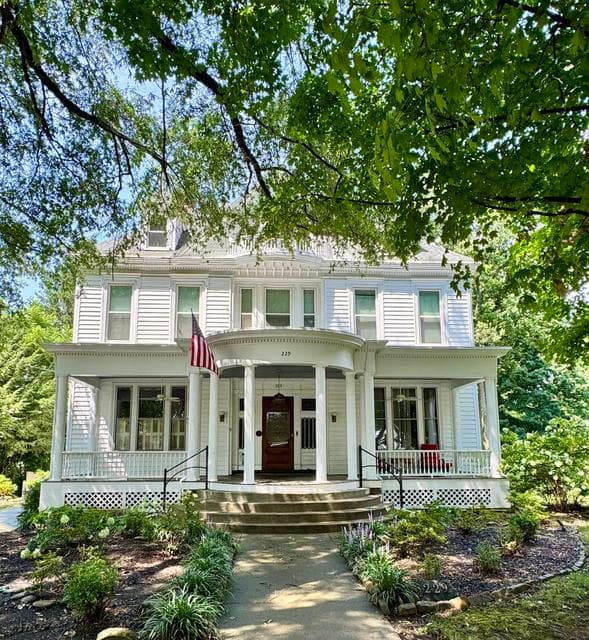 229 W LEXINGTON Avenue, Danville, KY 40422