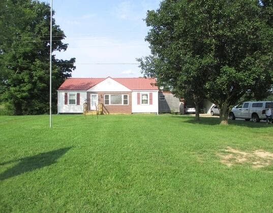 3334 Symsonia Highway, Benton, KY 42025