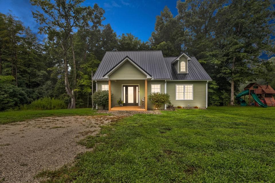 286 Oak Ridge Road, Clay City, KY 40312