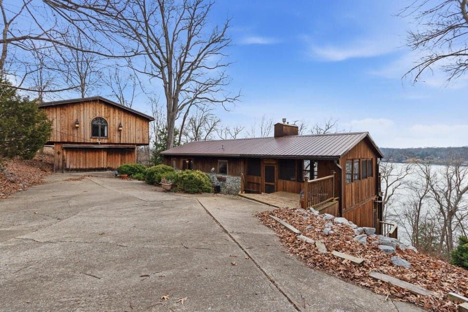 290 Deer Run Road, Eddyville, KY 42038