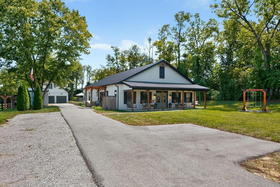 255 Danville Loop 1 Road, Nicholasville, KY 40356