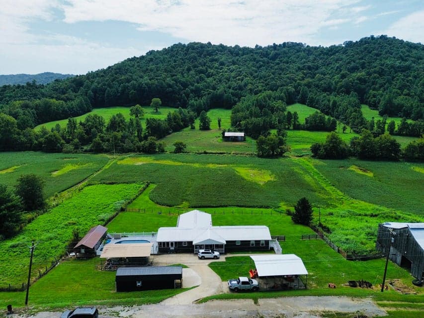 37 Westerfield Lane, Vanceburg, KY 41179