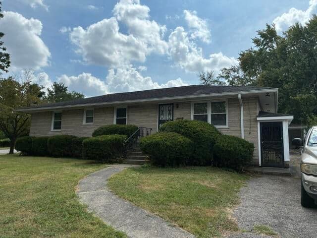 132 Greenbriar Road, Lexington, KY 40503