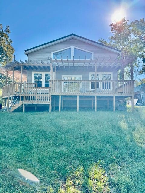 973 Stonegate Dr, Burnside, KY 42519