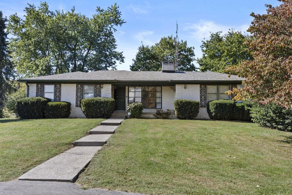 5700 Sulphur Well Road, Lexington, KY 40509